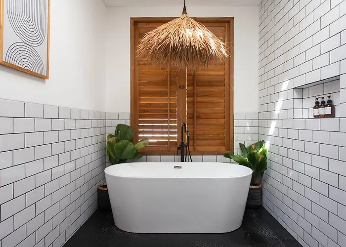 Modern Elegance In Bingin 3 Bedroom Luxury Villa Uluwatu (Bali)